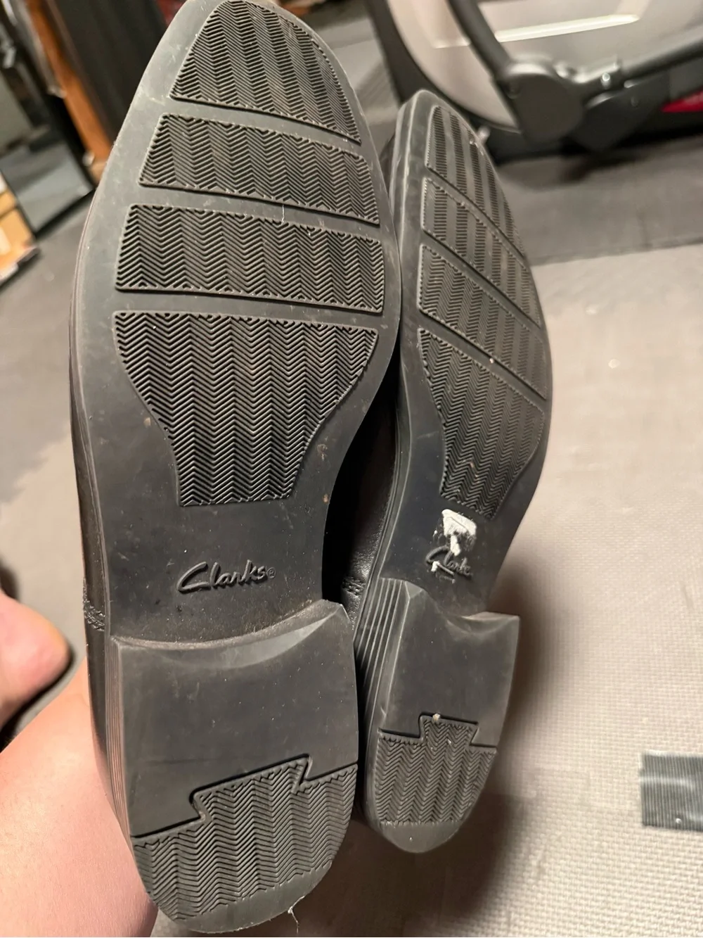 Clarks Men's Black Leather Lace-Up Oxfords